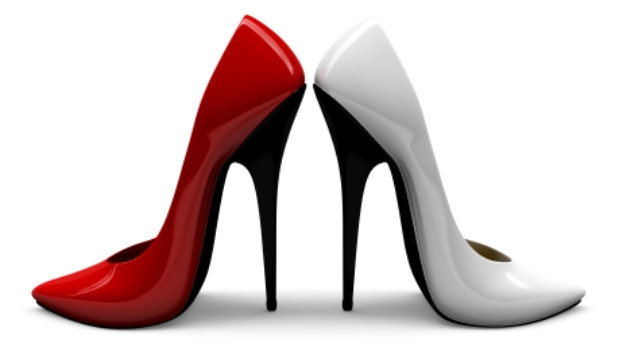 moda dos saltos altos de sapatos vermelho e branco